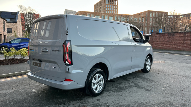 Ford Transit Custom E-320 L1 Rwd 100kW 65kWh H1 Van Limited Auto